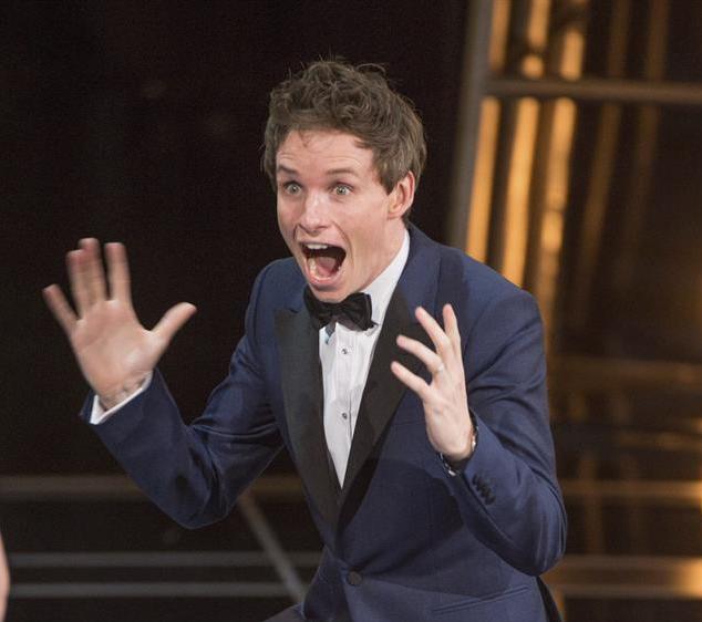 El ganador del Oscar Eddie Redmayne sorprende como transexual en su nueva película (Foto)