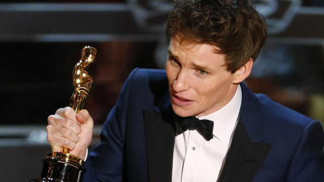 Las palabras de Stephen Hawking hacia actor Redmayne por su Oscar