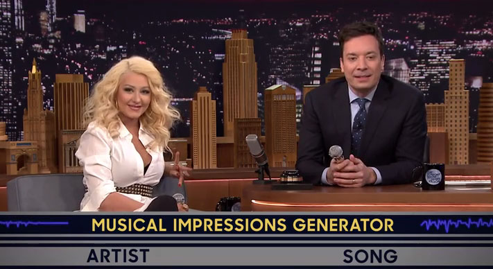 Christina Aguilera imita a Britney Spears en el show de Jimmy Fallon (Video)