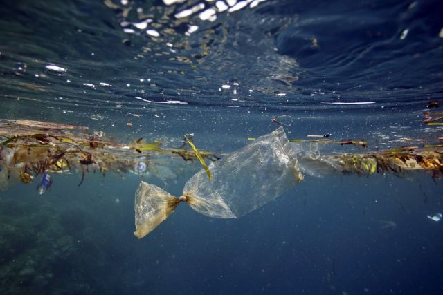 plastico mar oceano