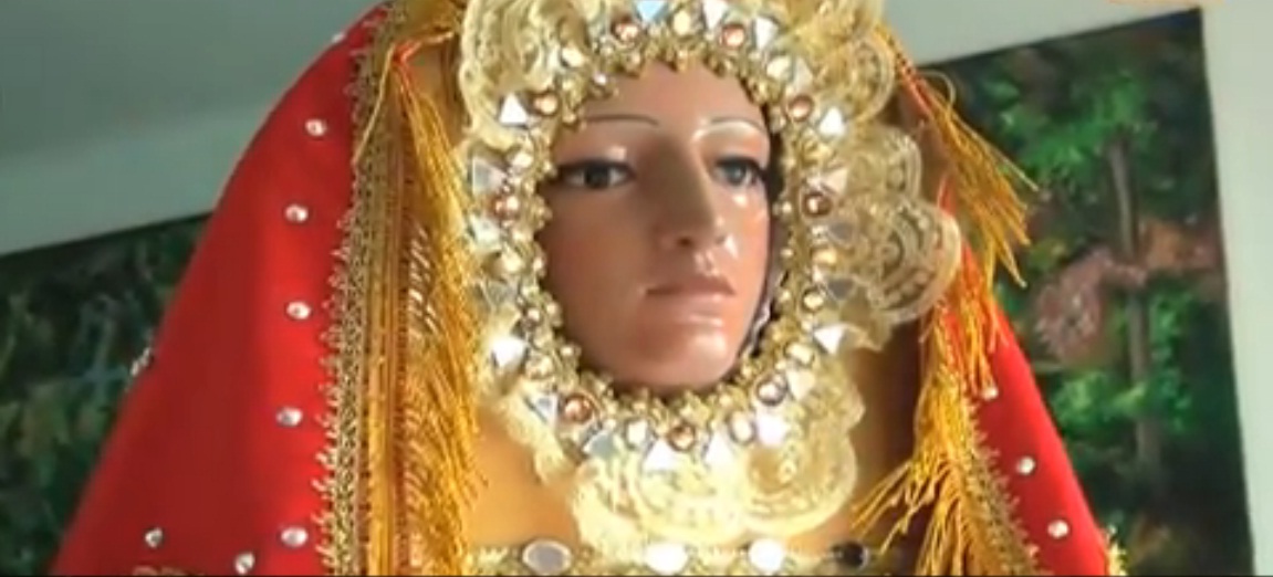 Feligreses piden a la Virgen de La Candelaria que aparezca la comida