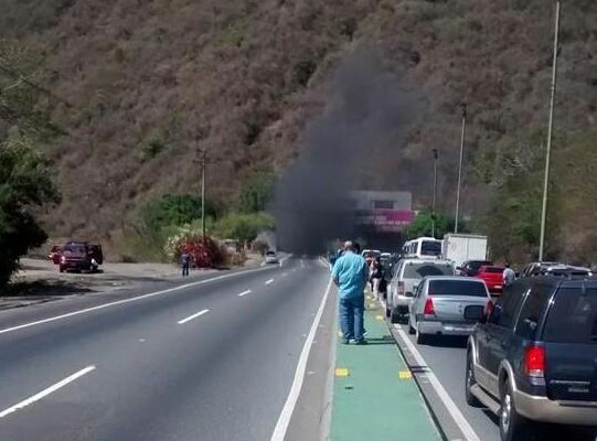 Reportan incendio en túnel de Boquerón