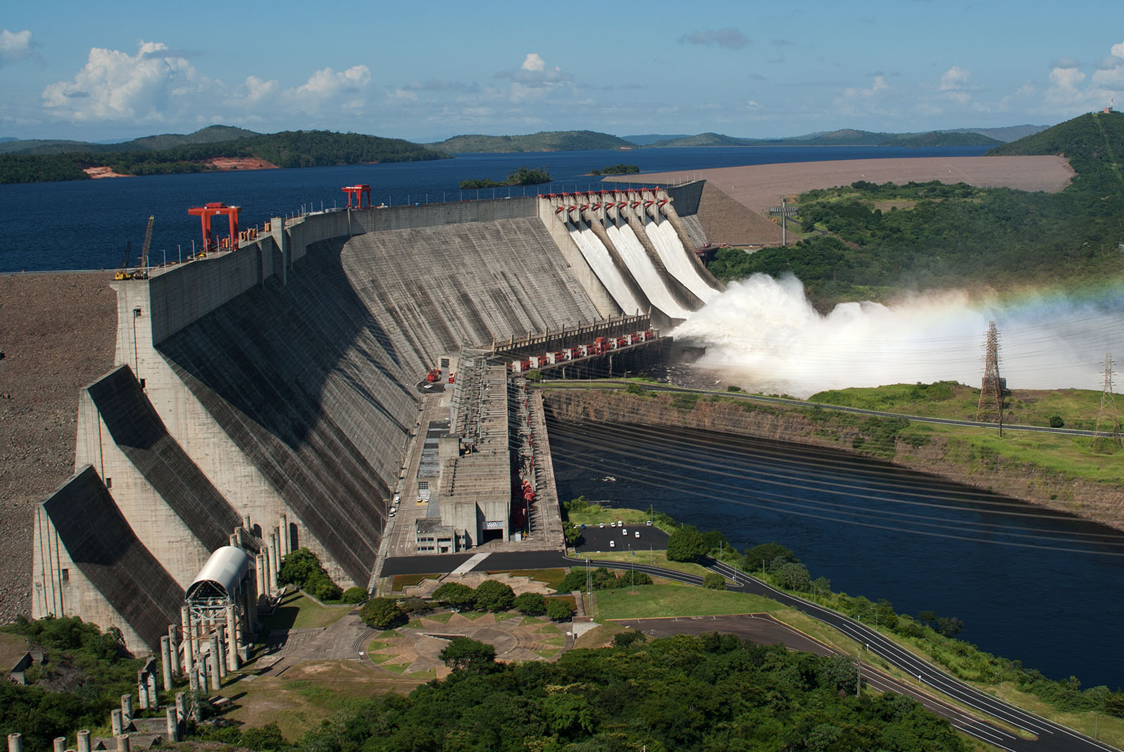 Guri cerró enero con su peor descenso histórico