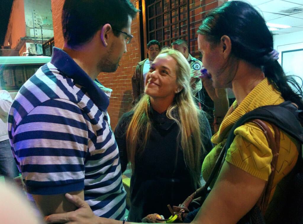 El emotivo encuentro entre Christian Holdack y Lilian Tintori (Fotos)