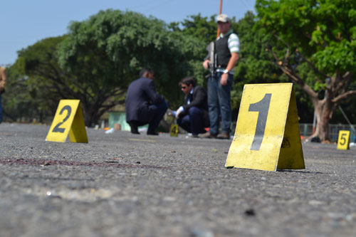 Lo asesinaron de ocho tiros porque no prendió el carro que le iban a robar