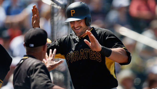 Francisco Cervelli sacudió par de cuadrangulares en victoria de Pittsburgh