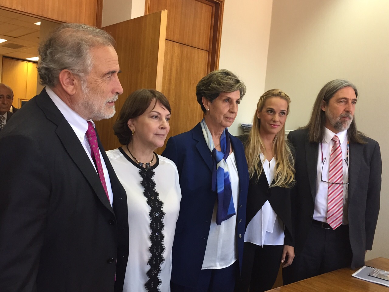 Isabel Allende encabezó encuentro de senadores socialistas chilenos con MItzy de Ledezma y Lilian Tintori