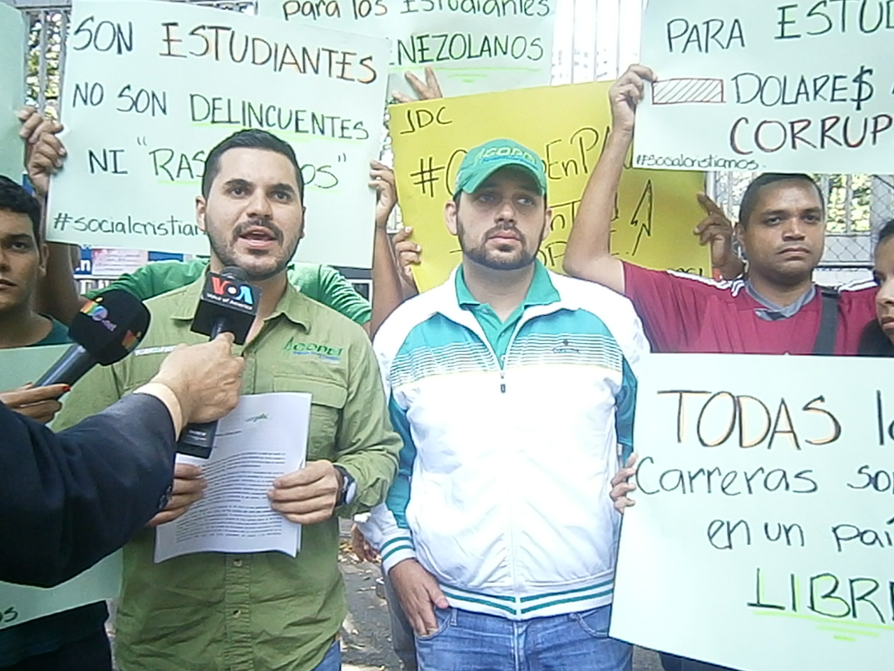 Copei exhorta a Cencoex a liquidar remesas estudiantiles