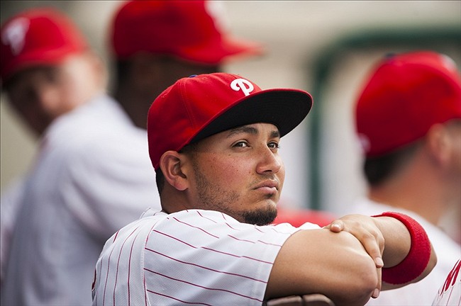 Freddy Galvis y Ryan Howard claves en victoria de los Filis de Filadelfia