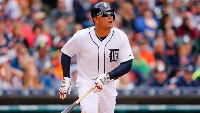 Miguel Cabrera sacó la bola en victoria de los Tigres de Detroit