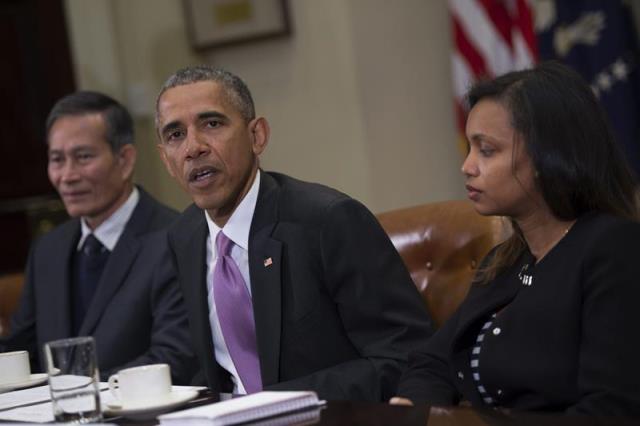 Obama recibe a periodistas perseguidos y subraya el valor de la prensa libre