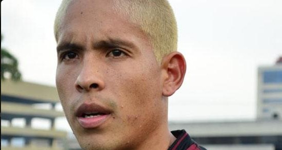 Habló el futbolista del Carabobo que recibió la brutal patada de un “fanático”