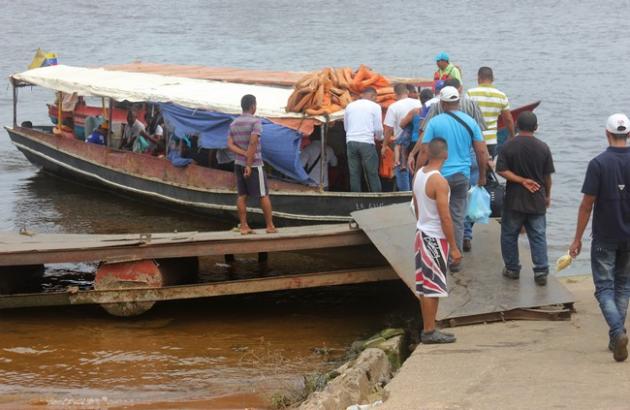 Lancheros de San Félix aumentaron pasaje del transporte fluvial