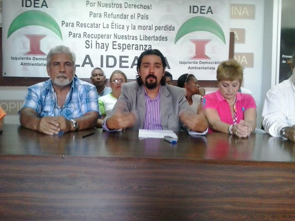 “Maduro debe dolarizar los sueldos de los trabajadores”