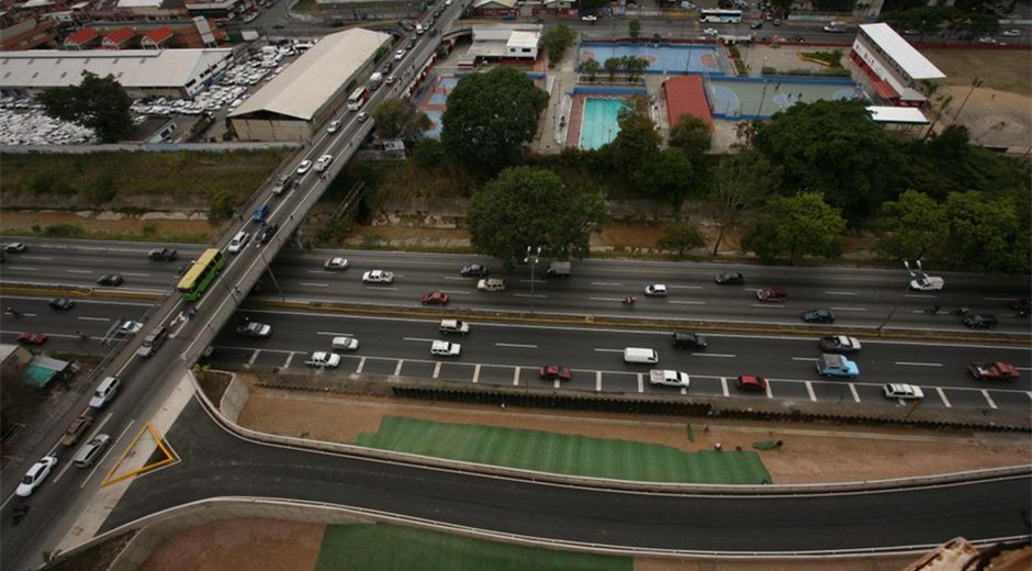 Acceso desde el Puente 9 de Diciembre a la Francisco Fajardo estará parcialmente cerrado