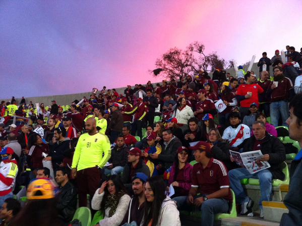 Las gradas de Valparaíso se tiñen de Vinotinto (FOTOS)