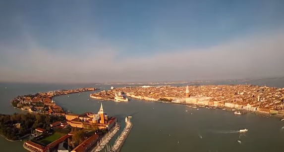 ¡Espectacular! Venecia a los ojos de drones (video)