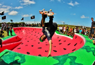 ¡BRUTAL!  Un skater de “80 años” deja pasmado a todo un skatepark (VIDEO)