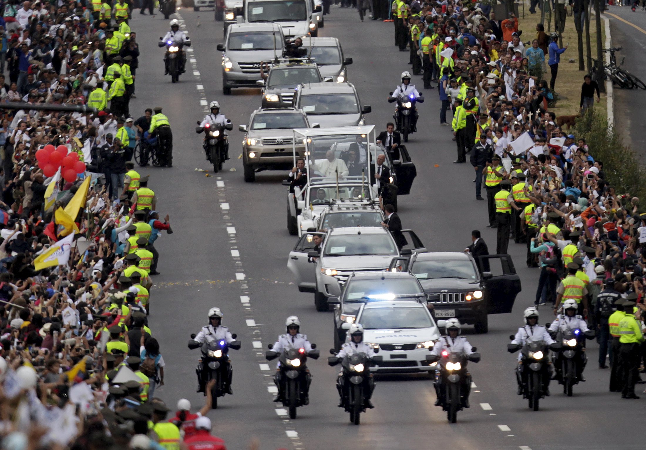 El papa Francisco llegó a la Nunciatura en Quito donde dormirá