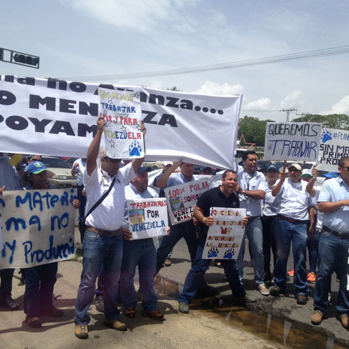 Trabajadores de Polar protestan contra sindicato que mantiene paralizada distribución de cervezas