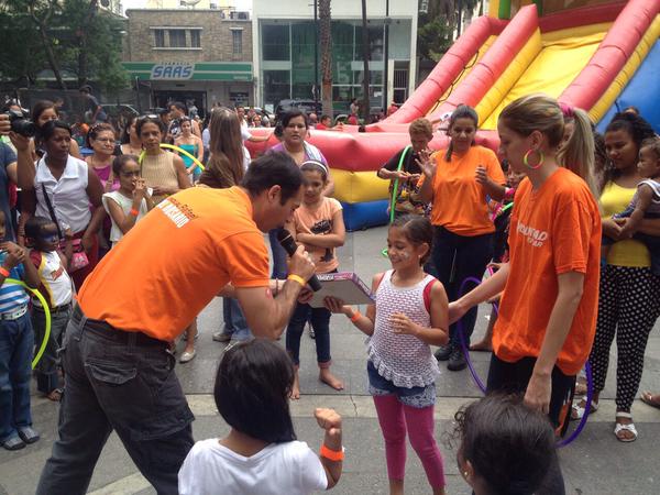 Rafael Del Rosario y Jesús Abreu regalaron sonrisas en Chacao y La Pastora