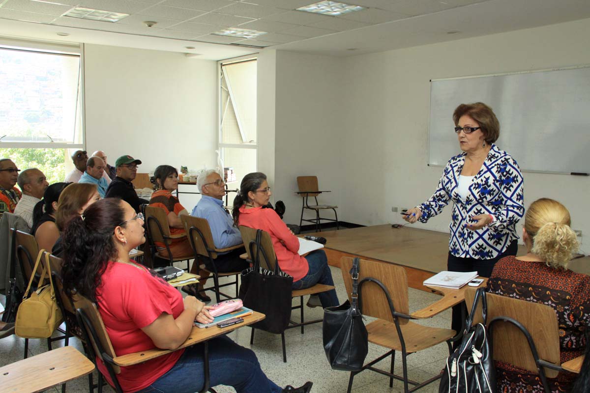 Helen Fernández: La herramienta principal no la tiene el gobernante, la tiene el ciudadano