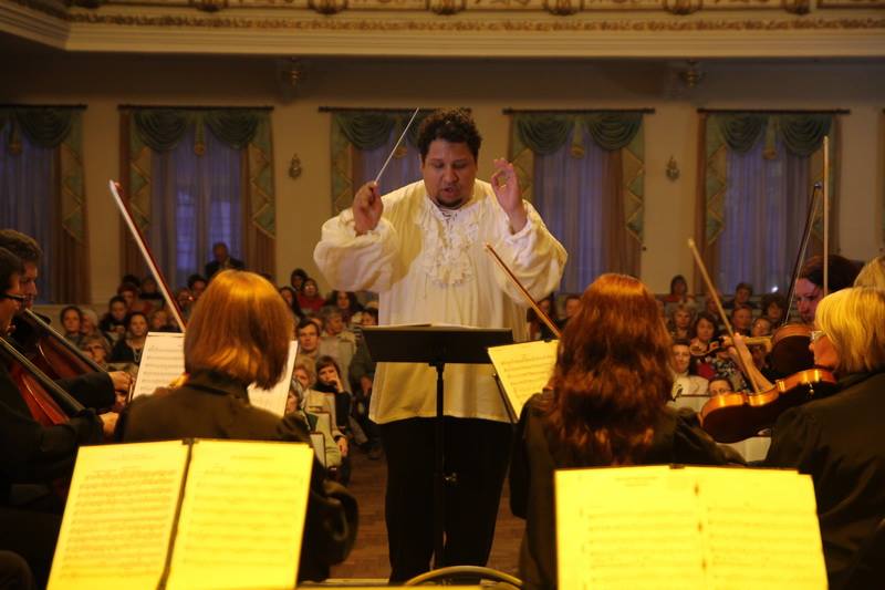 Venezolano recibe Batuta de Oro en Huelva España