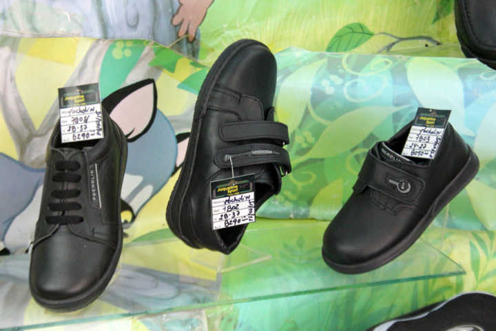 En Punto Fijo, precios de zapatos escolares por las nubes