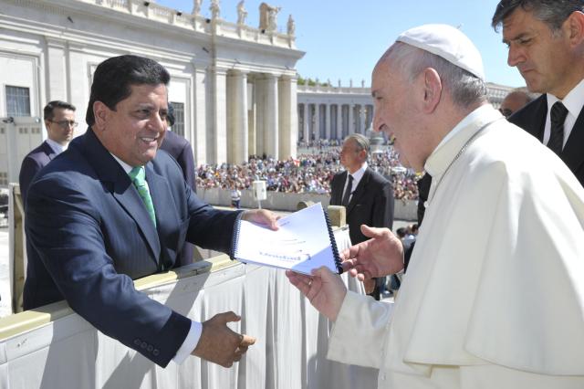 Encuentro dip. Zambrano-Papa Francisco 26 de agosto (1)