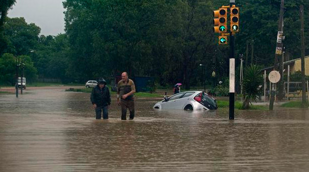 Al menos 630 evacuados en Uruguay a causa de las inundaciones