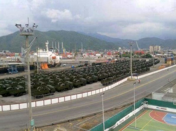 ¿Alimentos, medicinas?… de China lo que llegó por Puerto Cabello fueron un poco de tanques de guerra (FOTOS)