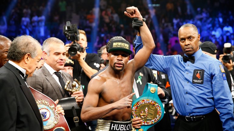 Floyd Mayweather se retira del box