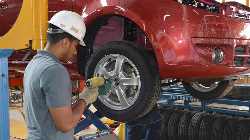 ¡Tángana en Chery! Trabajadores de ensambladora piden reenganche (Audio)