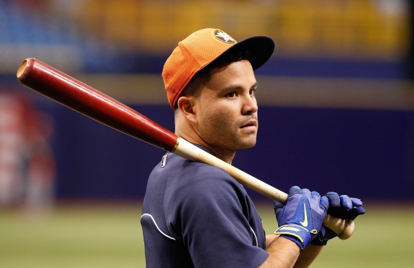 José Altuve llegó a 800 hits en 647 encuentros con los Astros de Houston