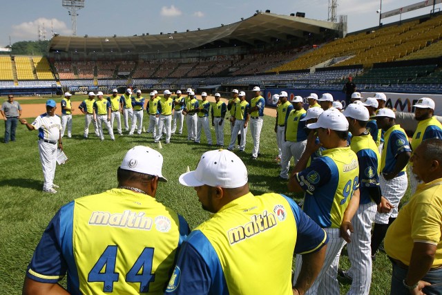 Valencia 14-09-2015 Primera Practica Ofical del Magallanes en el Jose Bernardo Perez de Valencia  Fotos Mauricio Centeno AVS