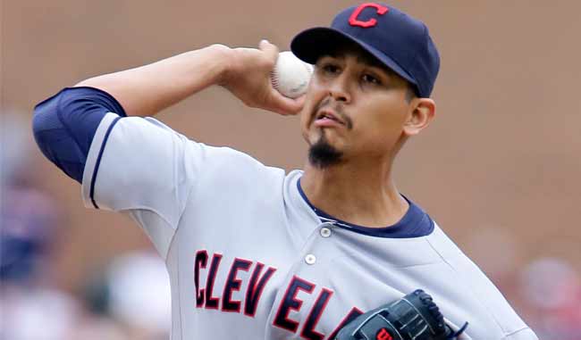 Carlos Carrasco lanzó una joya para derrotar a Kansas City