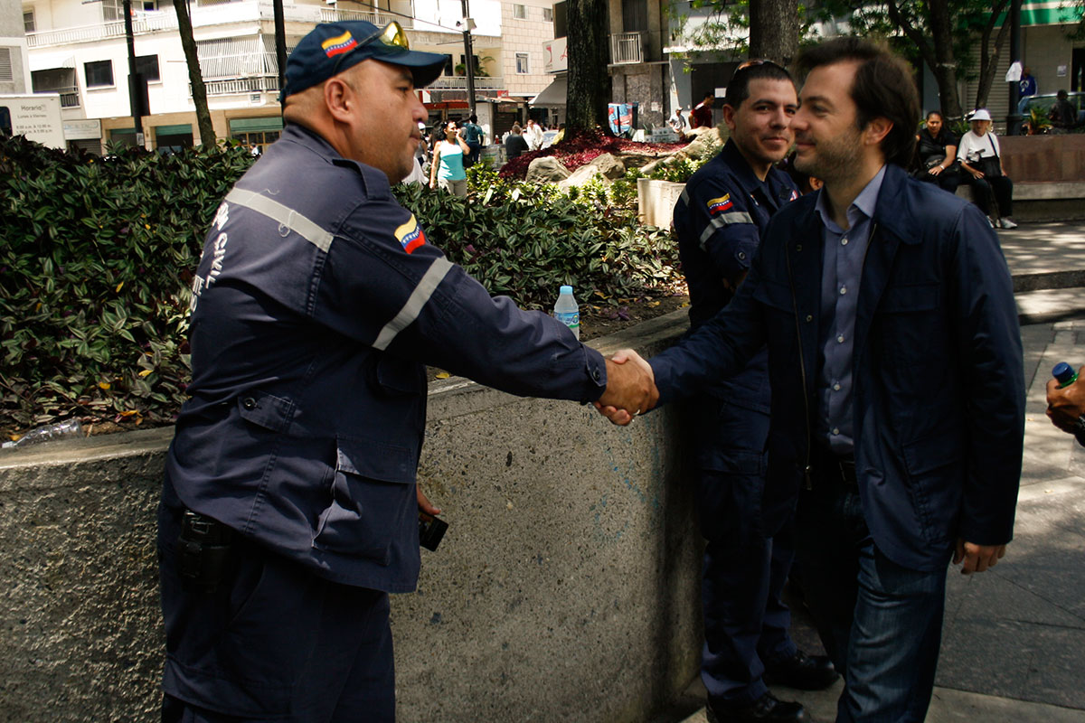 Ramón Muchacho ante ataques del Defensor: cumpla con su trabajo de buscar la verdad