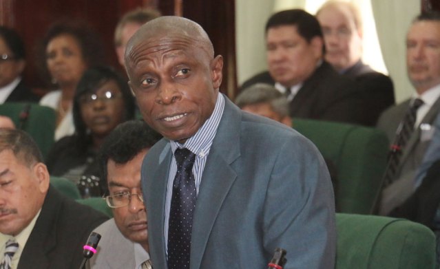 El canciller de Guyana Carl Greenidge. Foto: Archivo