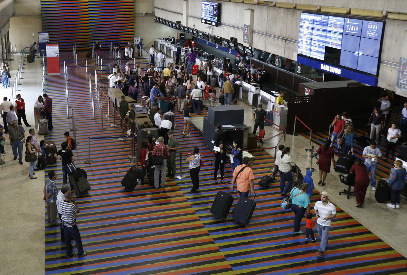 Profesores universitarios también emigran