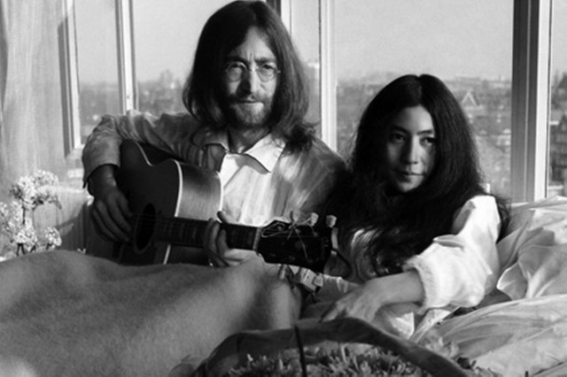 Yoko Ono reveló que John Lennon era bisexual