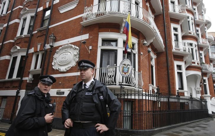 Gobierno británico convoca a embajador ecuatoriano sobre el caso de Assange