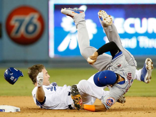 Major League Baseball suspende por 2 encuentros a Chase Utley