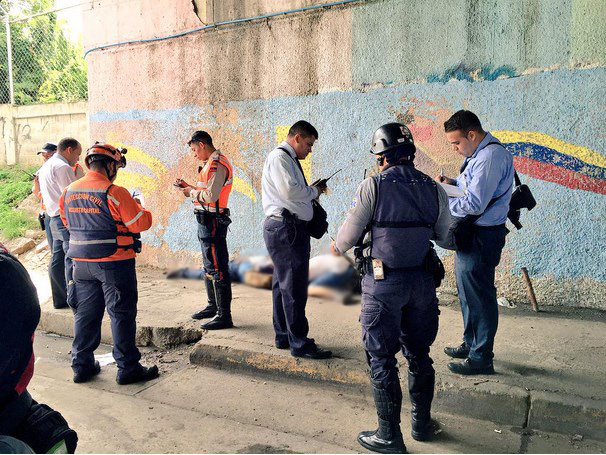 Hallan dos cadáveres en el distribuidor La Yaguara