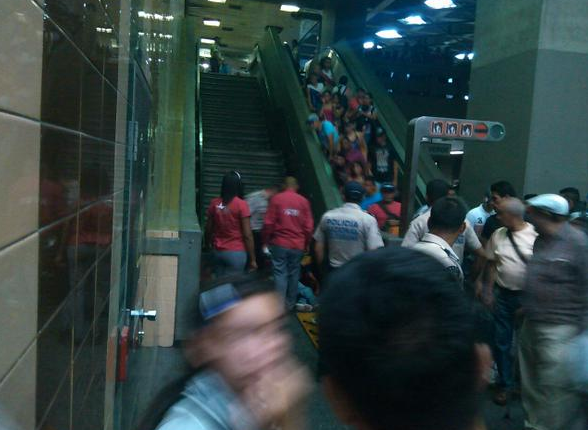 Asesinaron a puñaladas a un hombre en la estación Plaza Venezuela