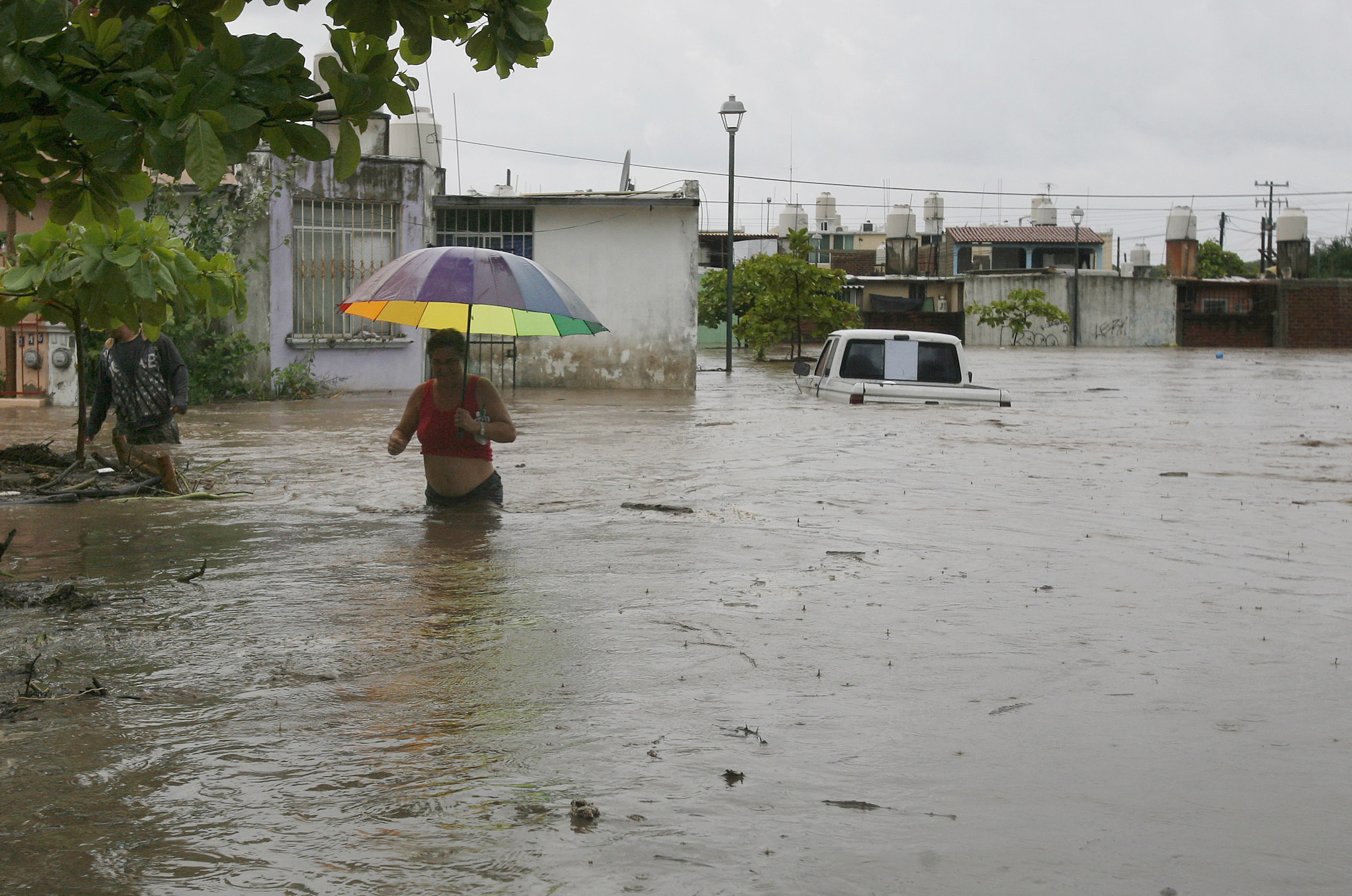 Lluvias dejan cuatro muertos en El Salvador