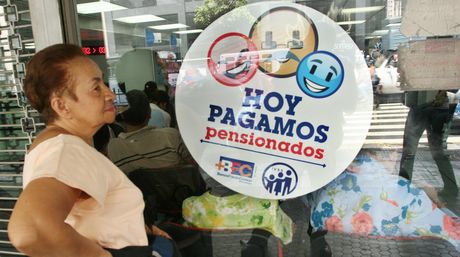 Pensionados llevan 21 meses esperando el bono de salud