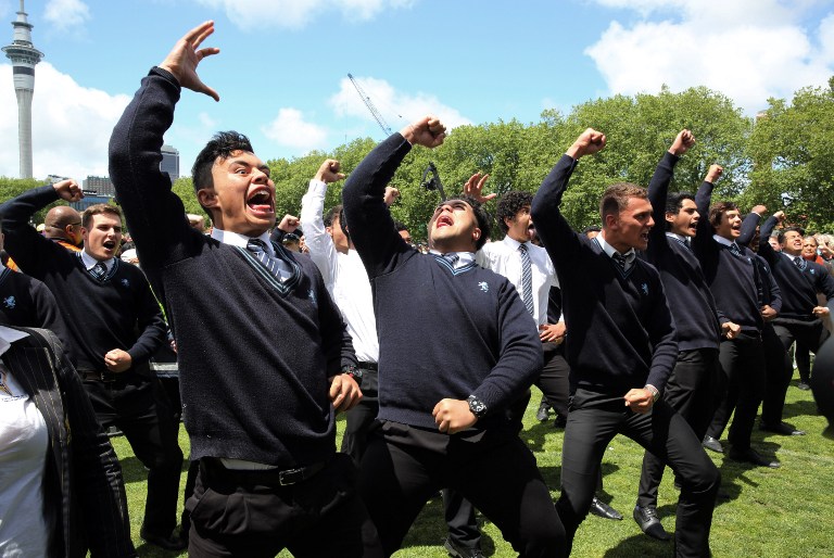 Con el haka, recibieron a los All Blacks en Auckland (Fotos)