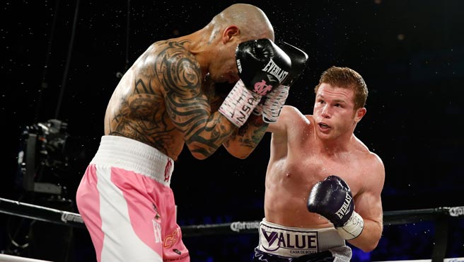 Saúl “Canelo” Álvarez venció por decisión unánime a Miguel Cotto