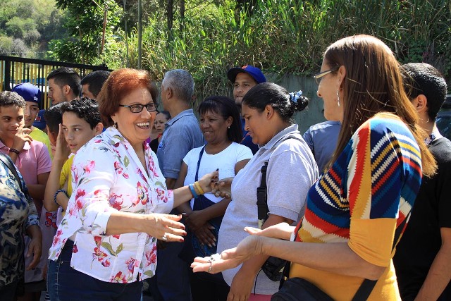 Helen Fernández: Hago un llamado a la Fanb  para que estén del lado del pueblo y de la Constitución