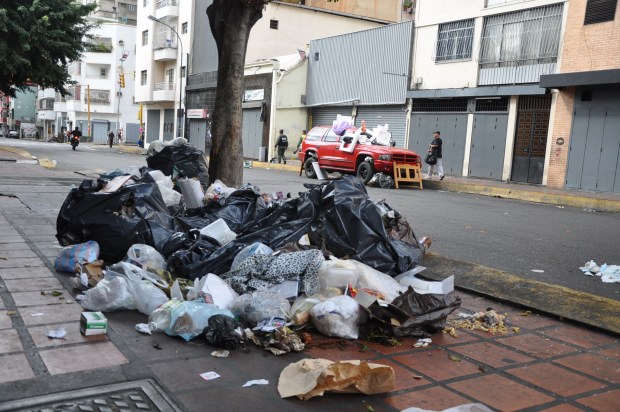 BASURA EN LA CAPITAL 01,01,16 (5)